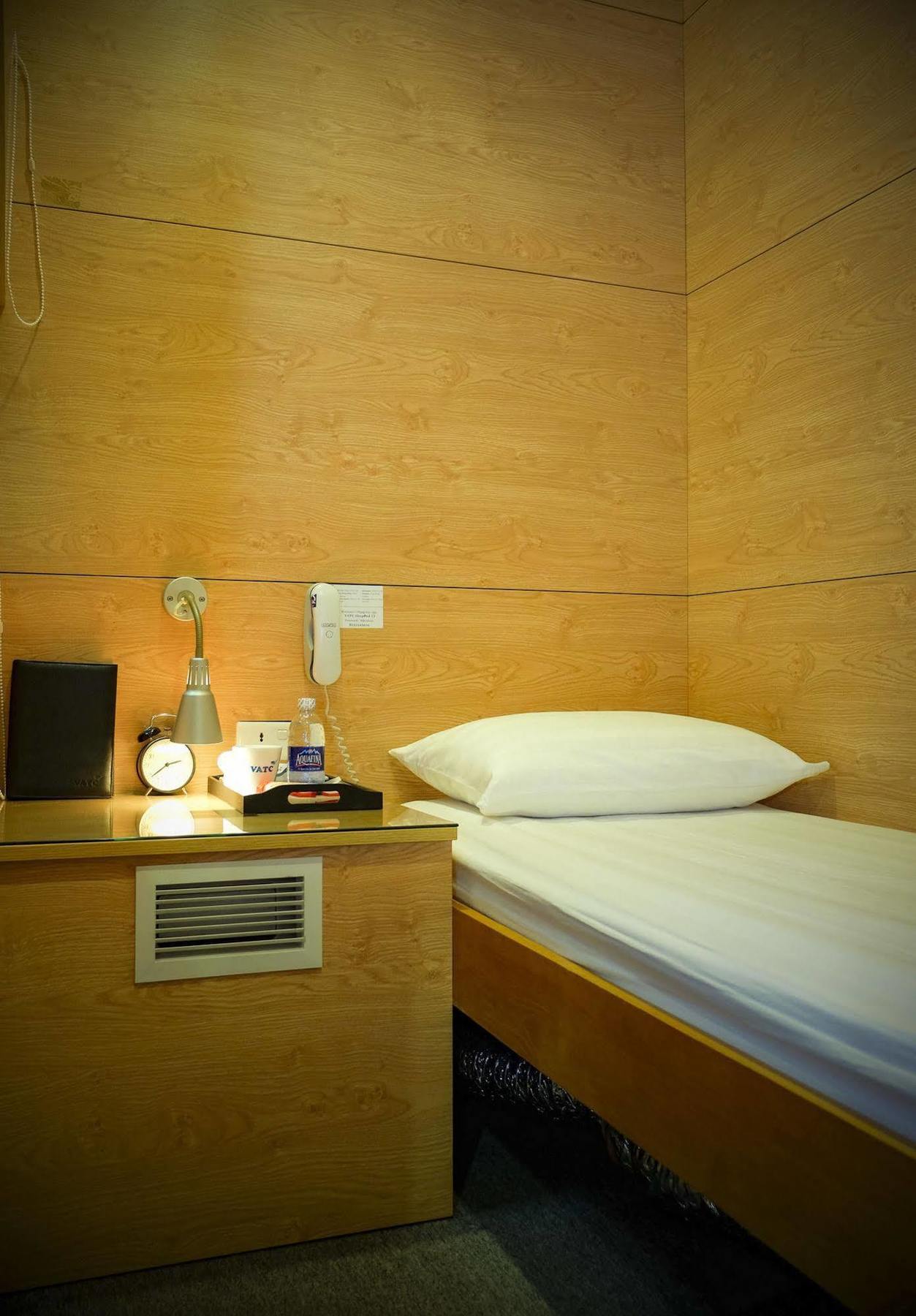 Отель Vatc Sleep Pod Terminal 2 Нойбай Экстерьер фото